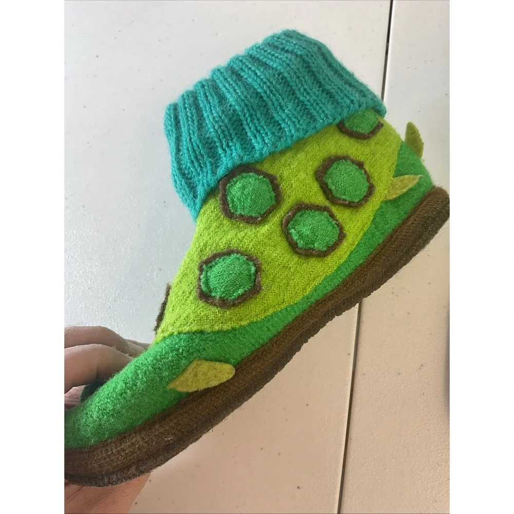 Garnet Hill 100% New Wool Booties Turtles Green Dots Nonslip Treads Kids SZ 04‎